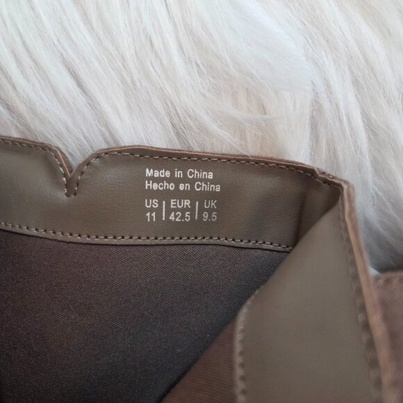 NEW MARKET & SPRUCE Serah Suede Taupe W/Buckle Ankle Bootie Size 11 - Picture 9 of 10